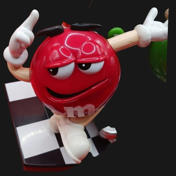 M&M rocking roll cafe candy dispenser - Picture 12 of 14